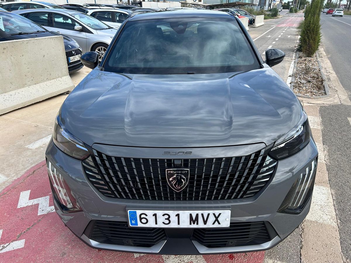 PEUGEOT 2008 GT 1.2 E-THP AUTO SPANISH LHD IN SPAIN ONLY 6000 MILES SUPERB 2024